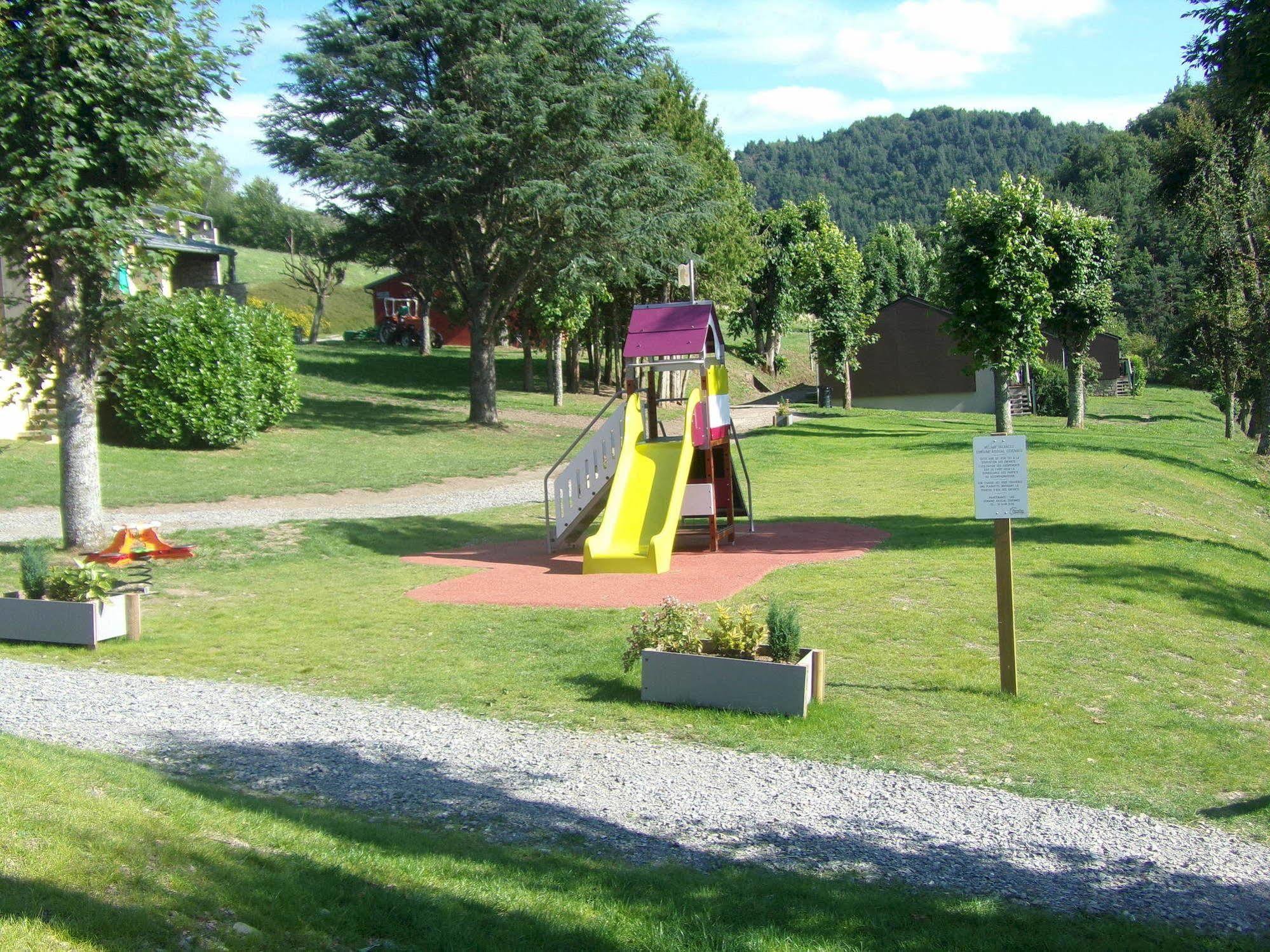Domaine Aigoual Cevennes Hotel Meyrueis Exterior foto